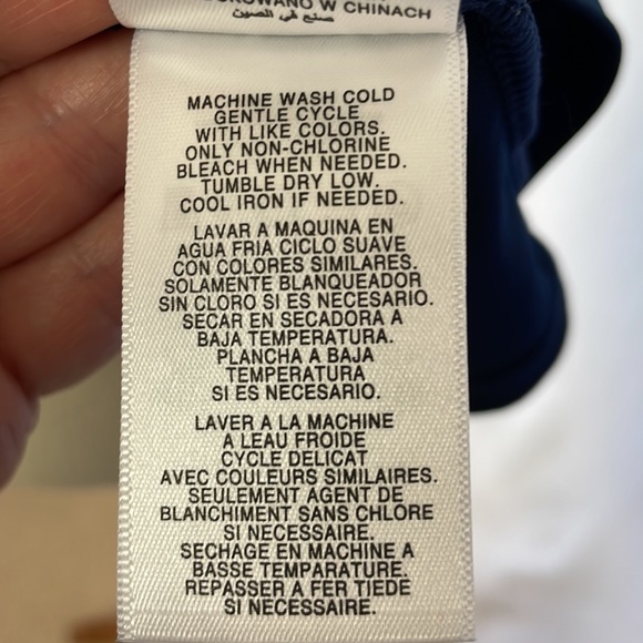 Ellen Tracy Navy Blue Pleated Sleeveless Blouse w/Gold Shoulder Hardware -Medium - Picture 12 of 13